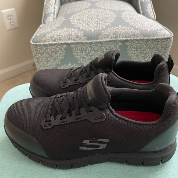 Skechers Alloy Toe Slip Resistant Women’s work shoes size 9 NWOB - Picture 8 of 8